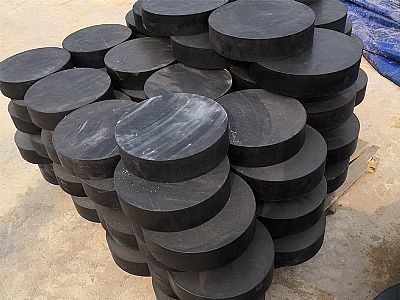 海阳市板式橡胶支座由若干层橡胶片与薄钢板经加压硫化